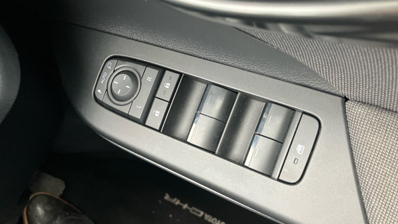 Toyota C-HR 1.8 Hybrid Design 5dr CVT Hybrid Hatchback